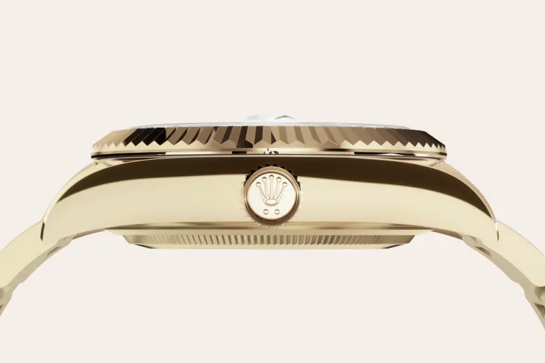 Rolex Sky-Dweller in 18 ct yellow gold, M336938-0002 - Watch Palace