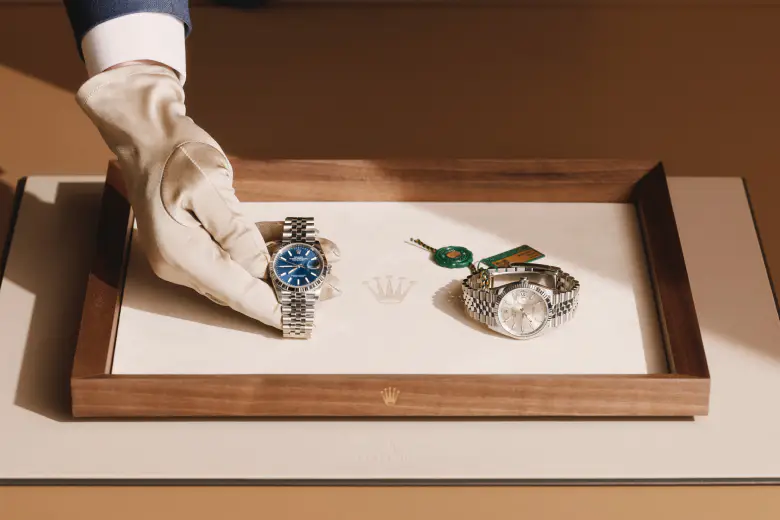 Returning The Watch - Watch Palace